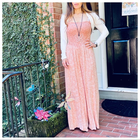 It’s all about this fabulous wide leg jumpsuit - Picture 4 of 11